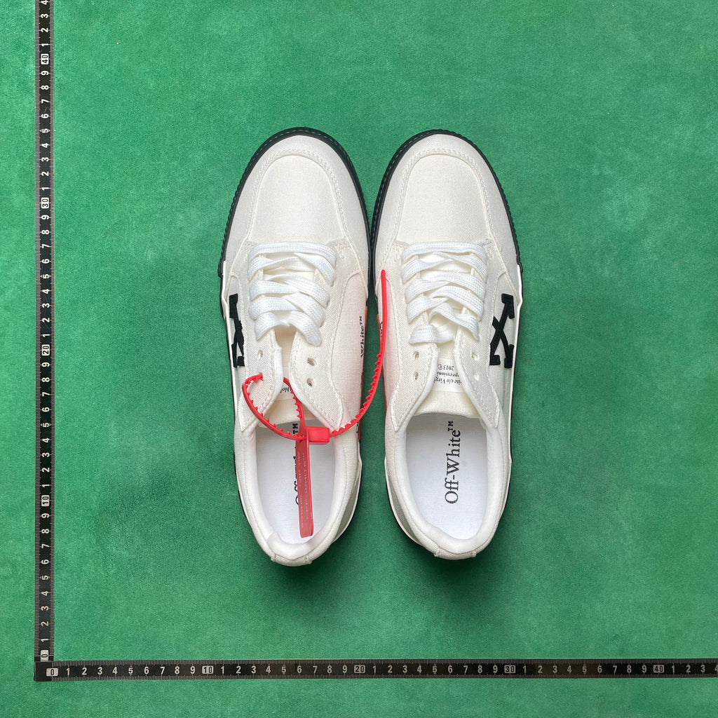 Off White Vulcanized - black