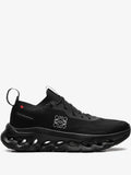 On tenis Cloudtilt All Black de On Running x Loewe