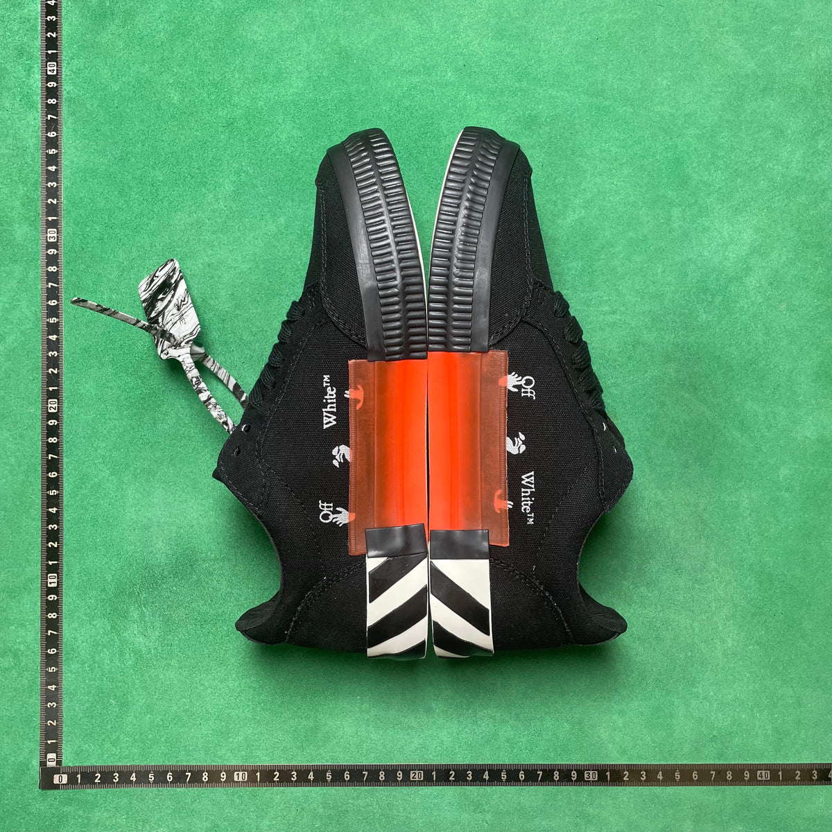 Off White Vulcanized - black