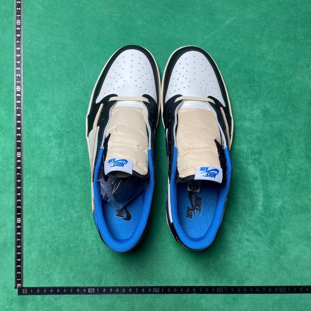 Jordan 1 Low OG SP de Jordan x Travis Scott "Fragment"
