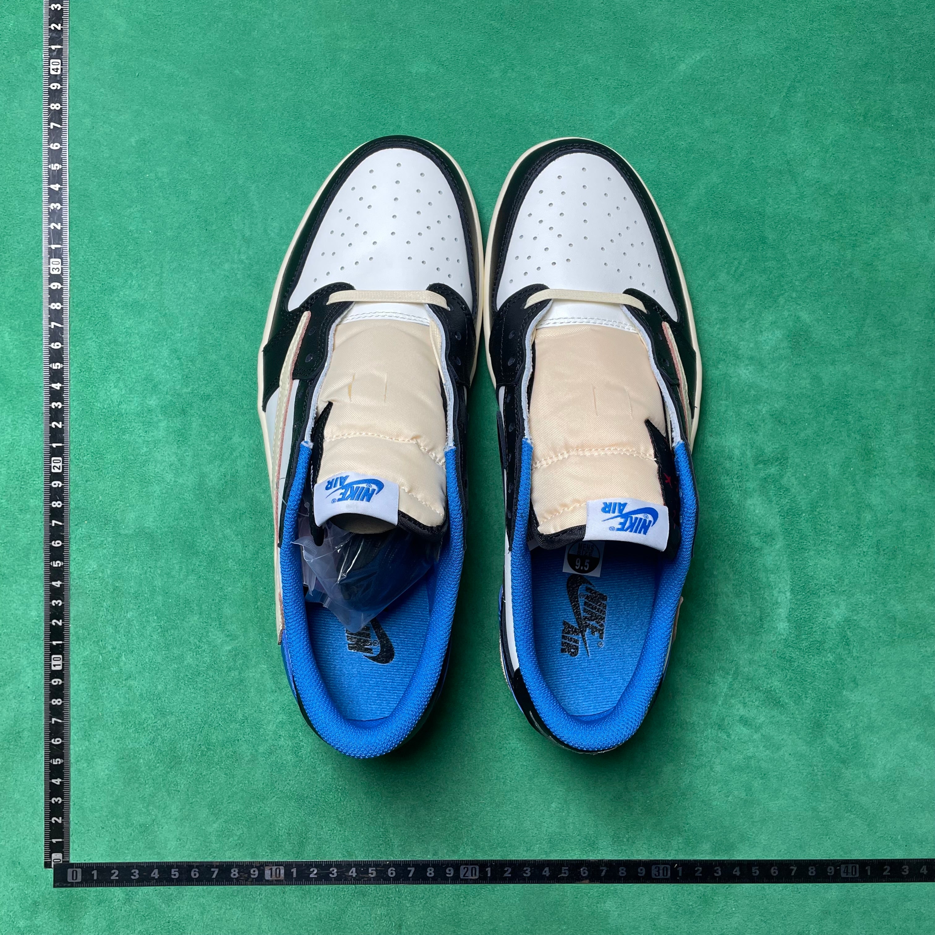 Jordan 1 Low OG SP de Jordan x Travis Scott "Fragment"