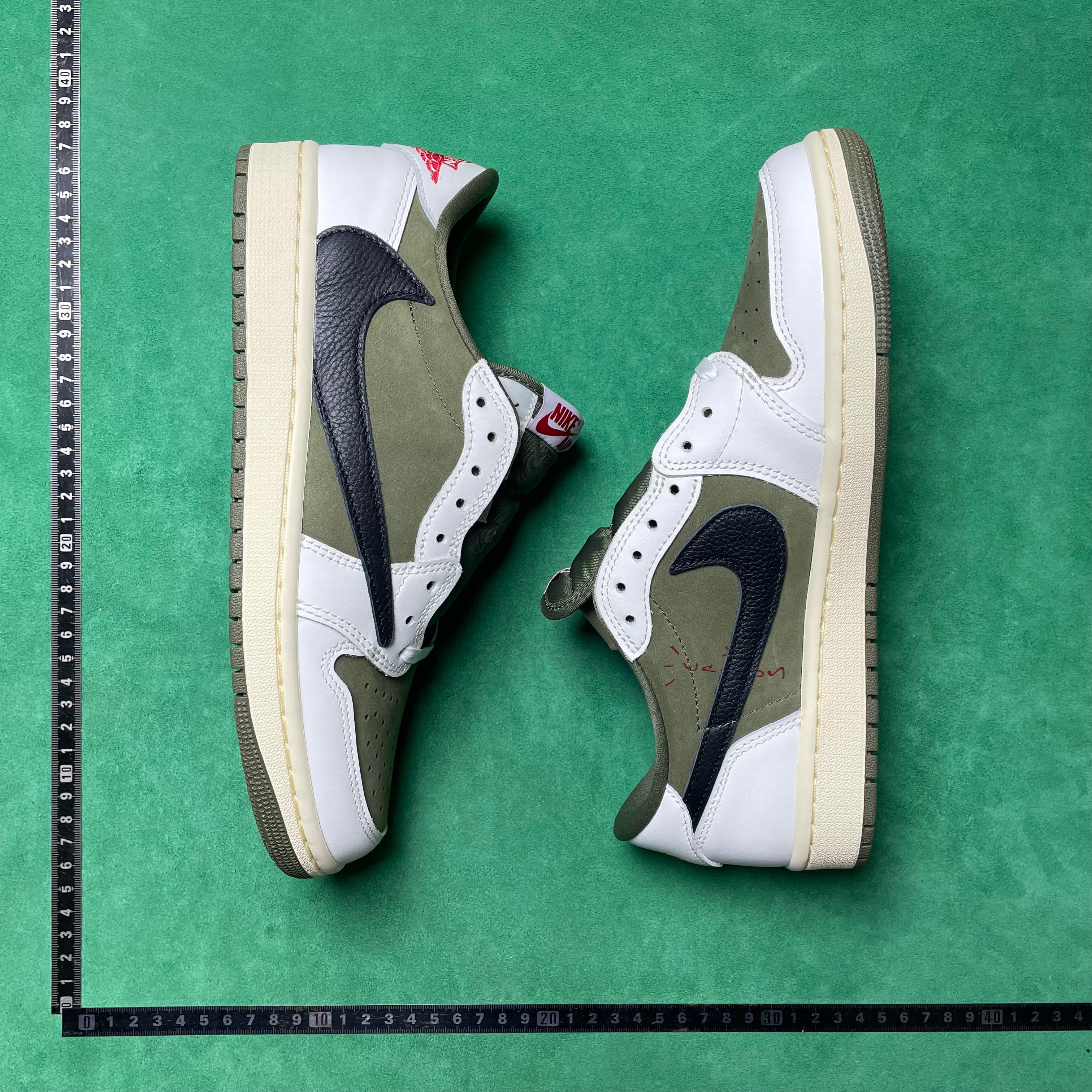 Travis Scott x Air Jordan 1 Low OG
