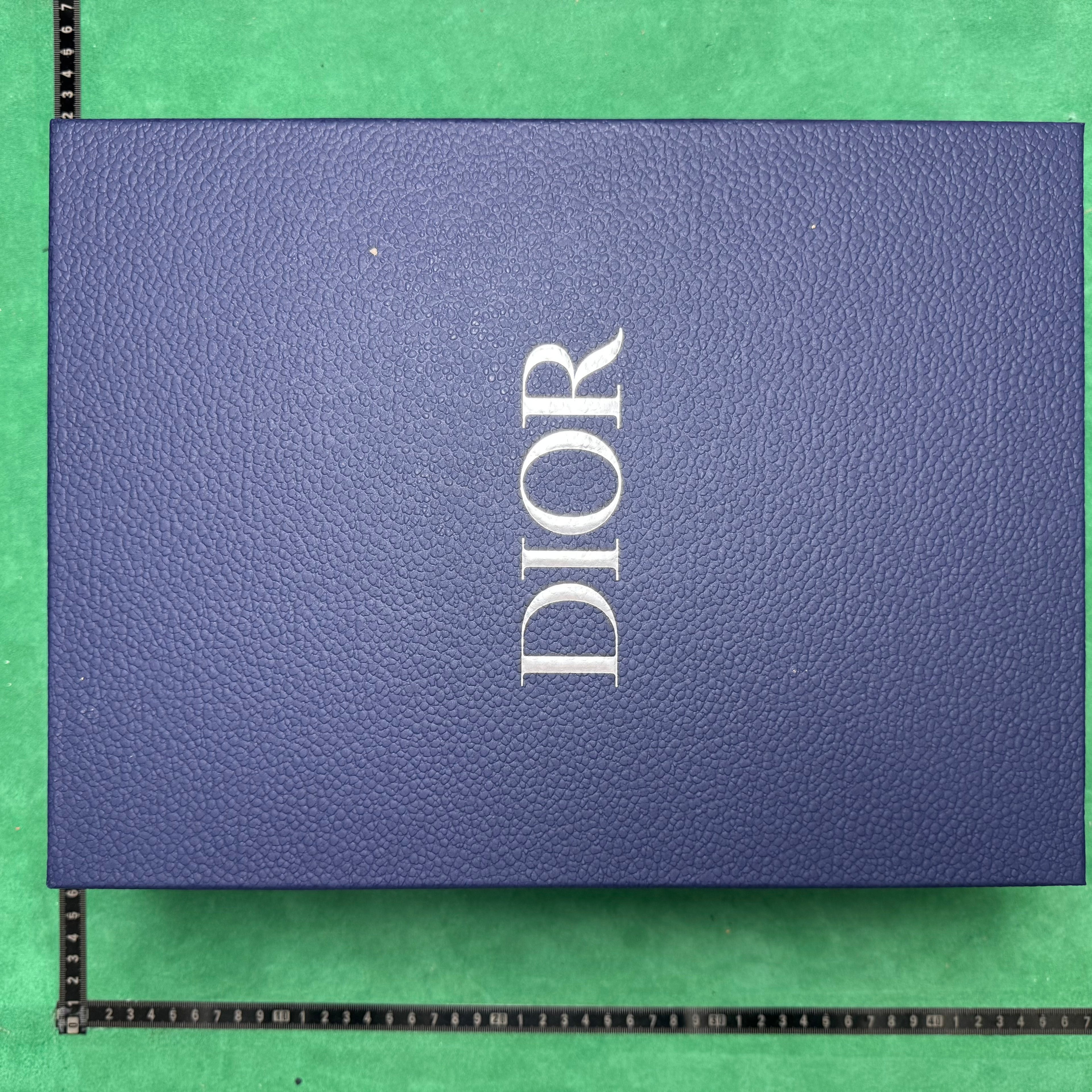 Dior B30