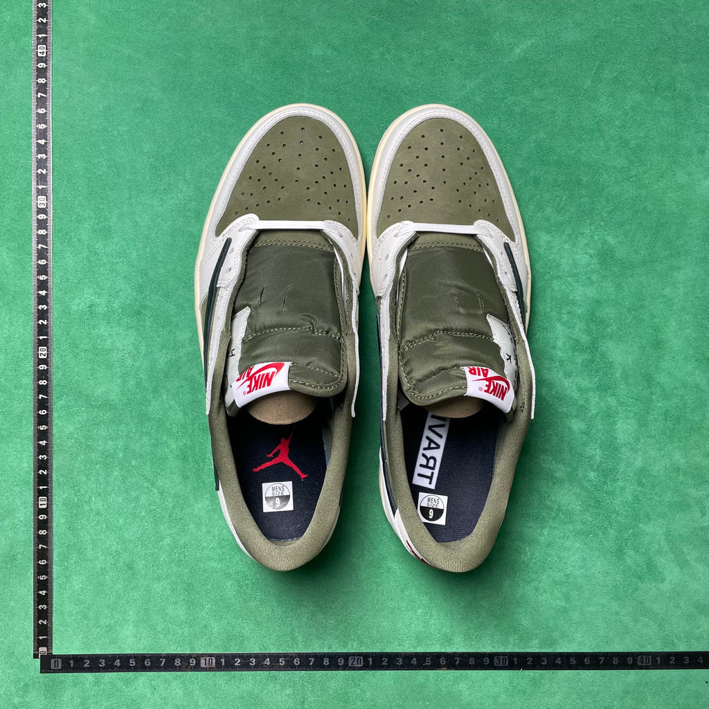 Travis Scott x Air Jordan 1 Low OG
