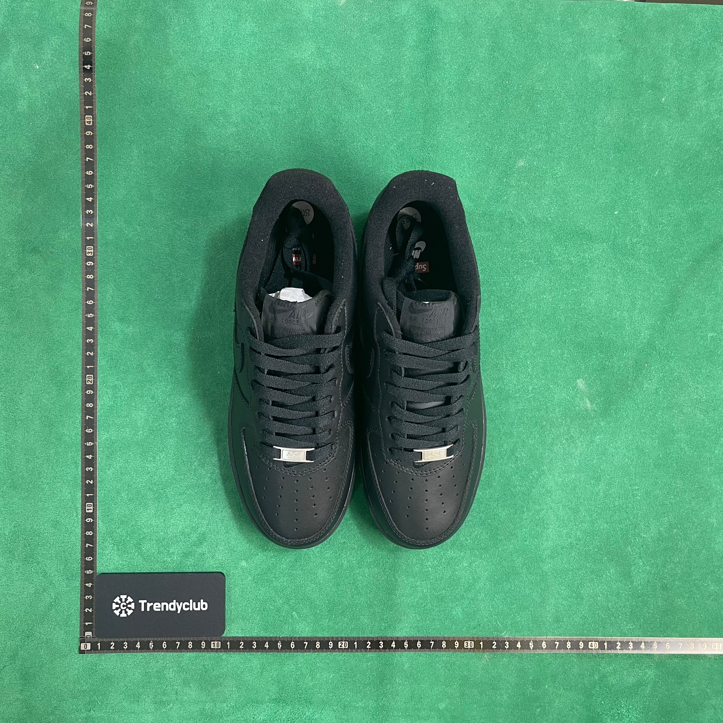 Nike Air Force 1 Low x Supreme “Black”