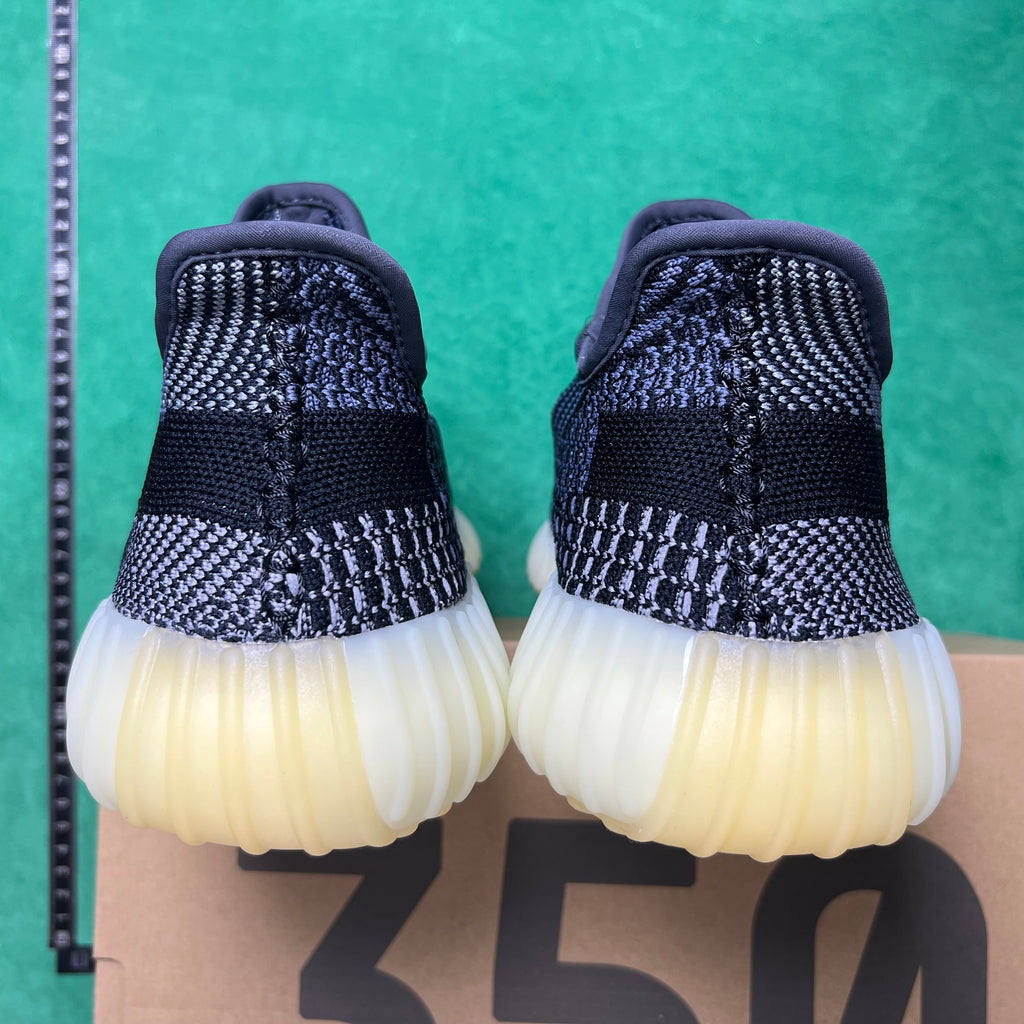 Yeezy Boost 350 V2 carbon
