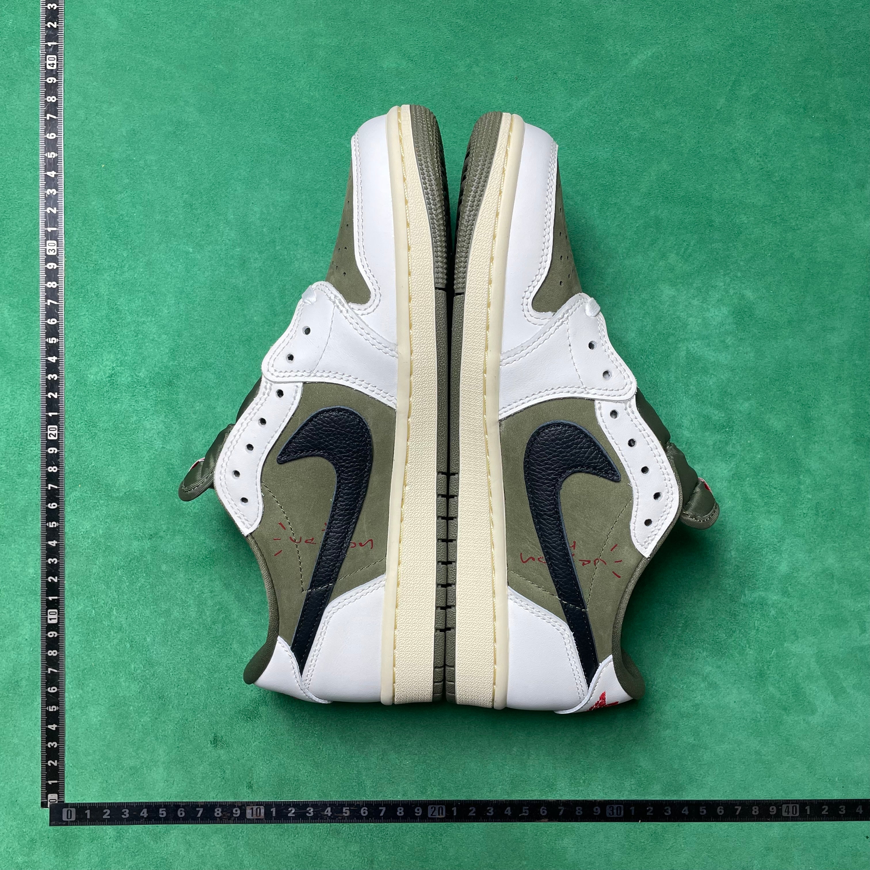Travis Scott x Air Jordan 1 Low OG