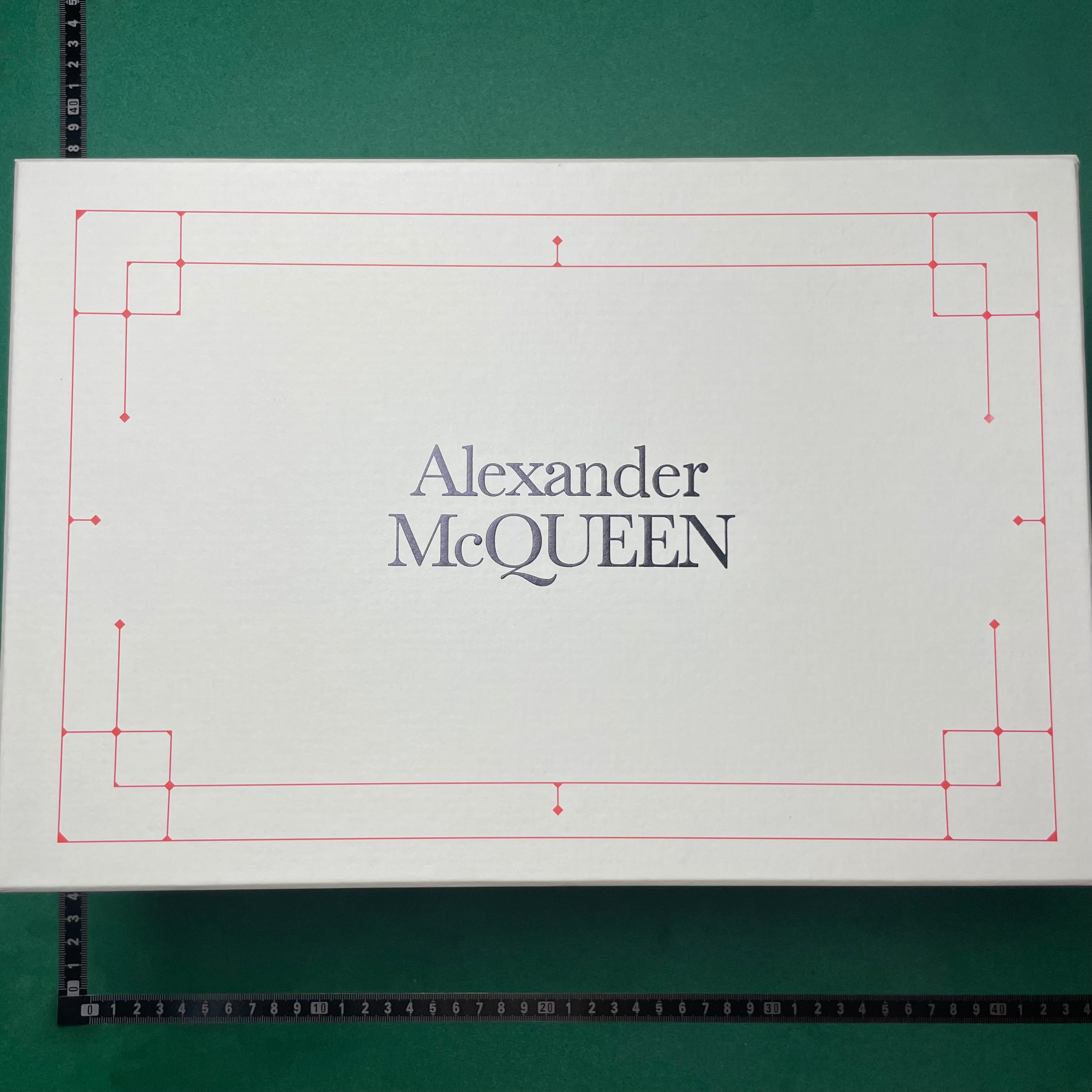 Alexander McQueen Black&White