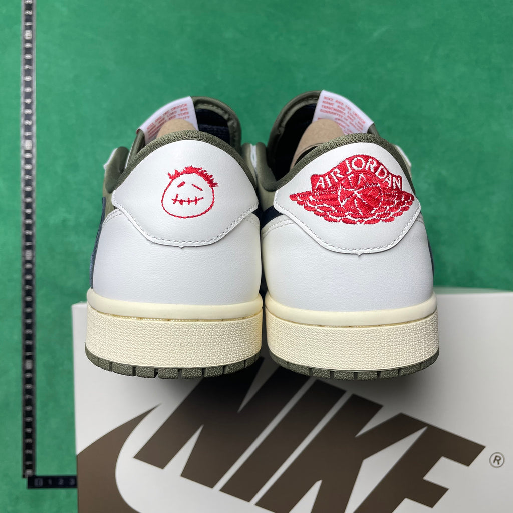 Travis Scott x Air Jordan 1 Low OG