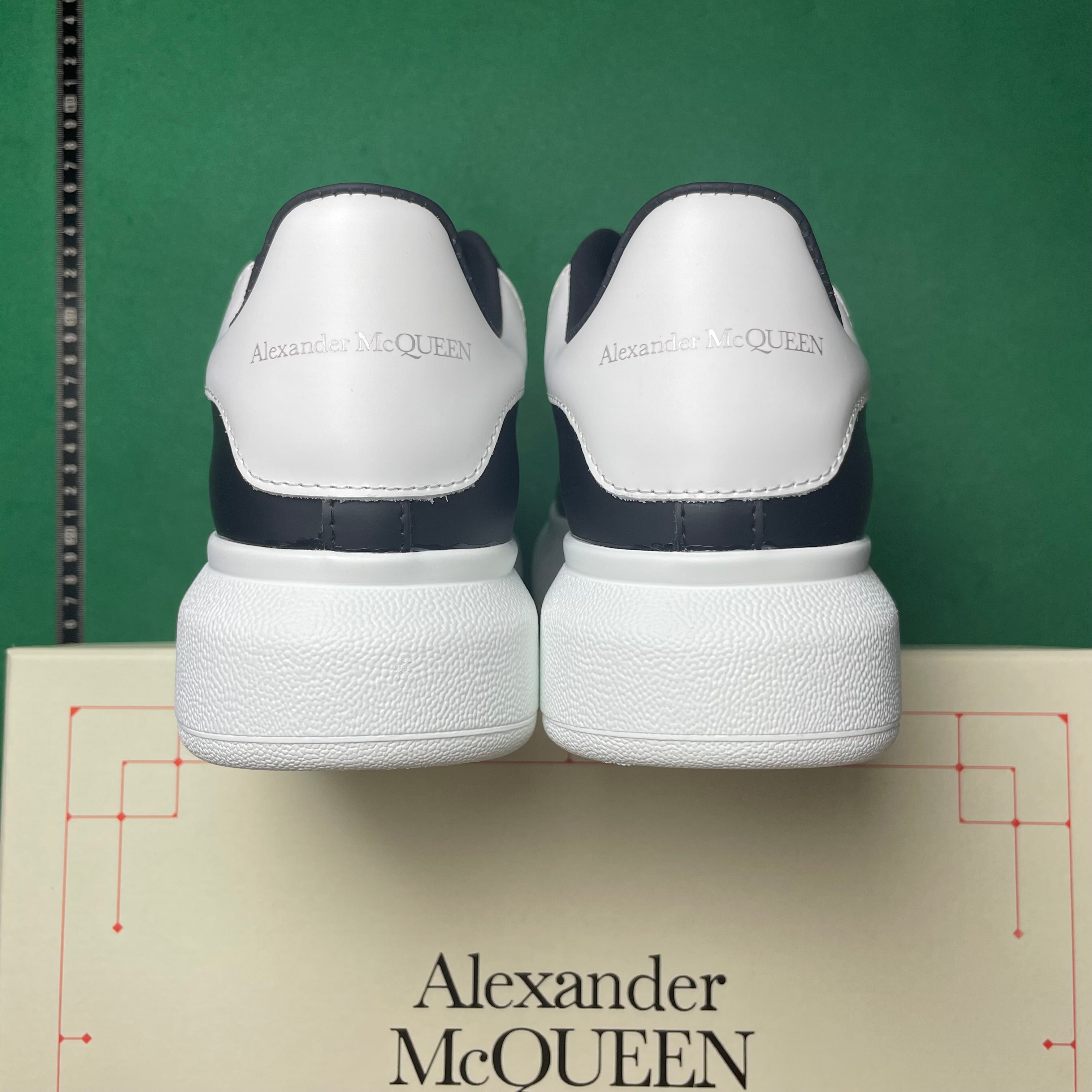Alexander McQueen Black&White